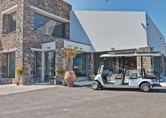 Royal Marmin Bay Boutique & Art Hotel (Adults Only)